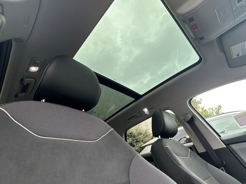 Used 2023 Volkswagen Taos SE image 14