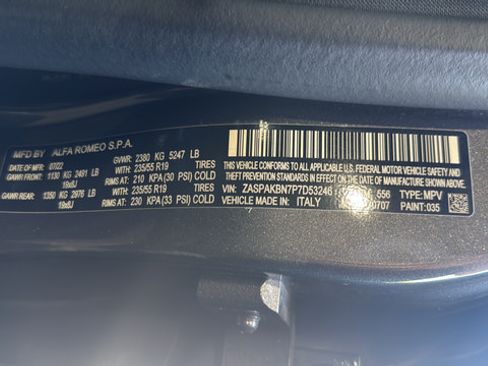 Used 2023 Alfa Romeo Stelvio Ti AWD/4WD image 30