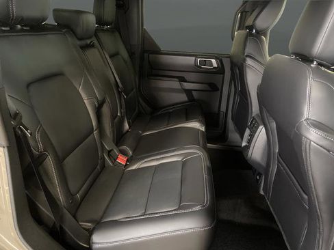 New 2025 Ford Bronco Outer Banks w/ Sasquatch Package AWD/4WD image 30