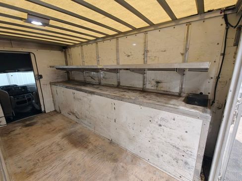 Used 2016 Ford E-350 and Econoline 350 Super Duty w/ Power Windows & Locks Group RWD image 36