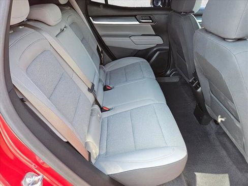 Used 2025 GMC Terrain Elevation w/ Black Edition image 17