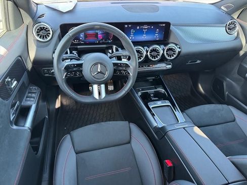 Used 2025 Mercedes-Benz GLA 250 image 11