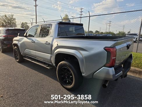 Used 2025 Toyota Tacoma SR5 RWD image 5