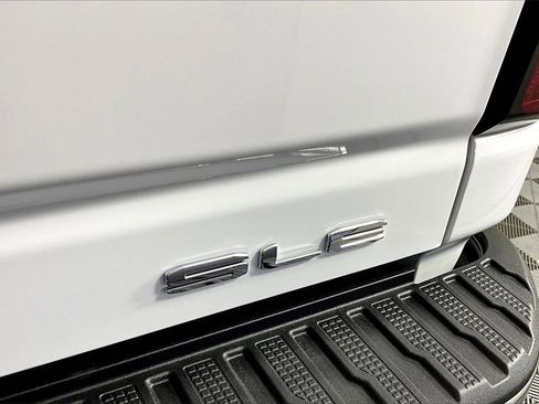 New 2026 GMC Sierra 2500 SLE w/ SLE Value Package; image 10