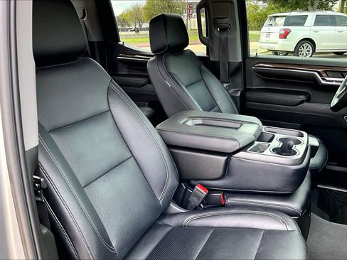 Used 2023 Chevrolet Silverado 1500 RST image 8