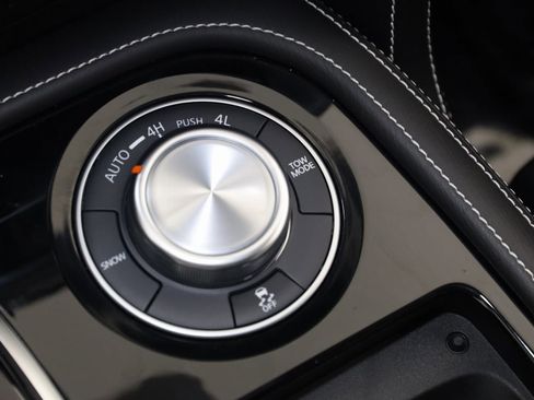 Used 2023 INFINITI QX80 Premium Select w/ All-Season Package image 29