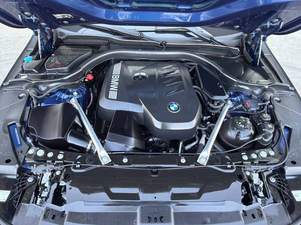 Used 2026 BMW 530i w/ M Sport Package RWD image 22