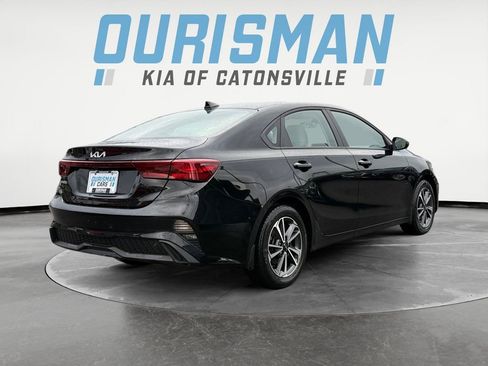 Used 2023 Kia Forte LXS w/ LXS Technology Package image 6