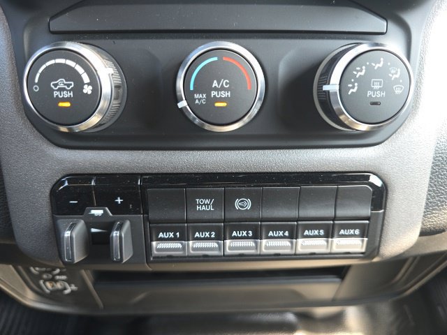 New 2024 RAM 3500 Tradesman w/ Chrome Appearance Group AWD/4WD image 17