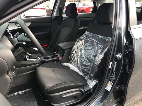 New 2024 Kia Forte LXS w/ LXS Technology Package image 16