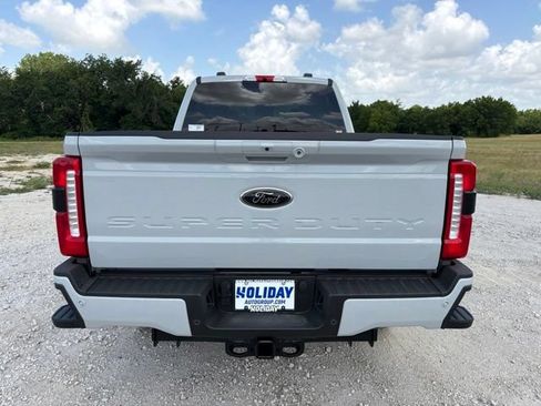 New 2026 Ford F250 Lariat w/ Black Appearance Package AWD/4WD image 10