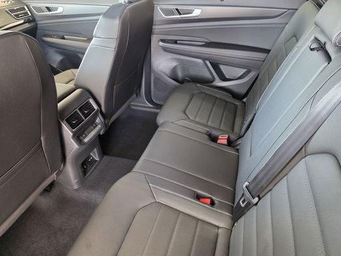 New 2026 Volkswagen Atlas Cross Sport SEL R-Line AWD/4WD image 21