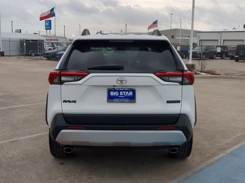 Used 2024 Toyota RAV4 Adventure image 5