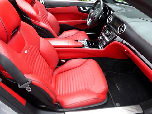 Used 2013 Mercedes-Benz SL 550 image 15