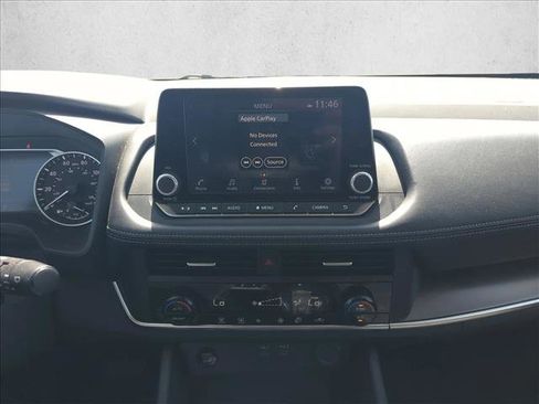 Used 2025 Nissan Rogue SV image 13