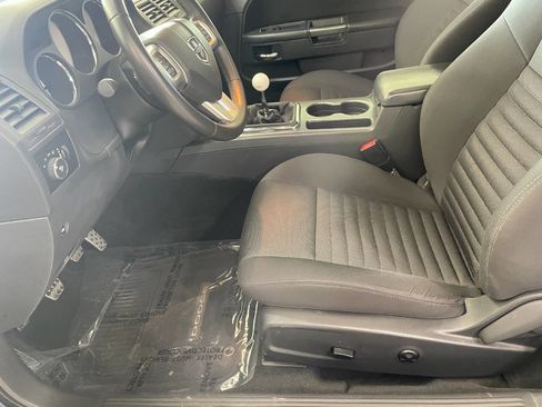 Used 2013 Dodge Challenger R/T image 15
