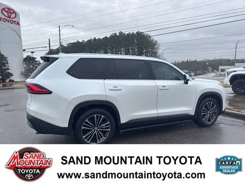 Used 2024 Toyota Grand Highlander MAX Platinum image 3