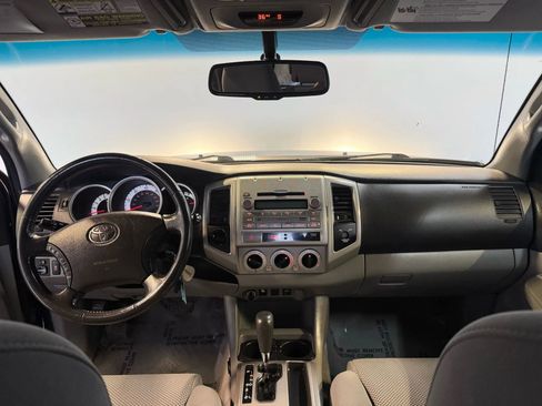 Used 2011 Toyota Tacoma 4x4 Access Cab V6 w/ TRD Off-Road Pkg image 14