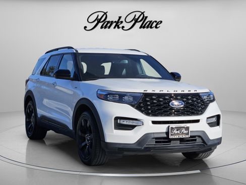 Used 2023 Ford Explorer ST-Line w/ Class IV Trailer Tow Package RWD image 7