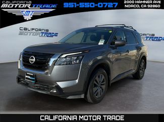 Used 2024 Nissan Pathfinder SV w/ SV Premium Package FWD video 1