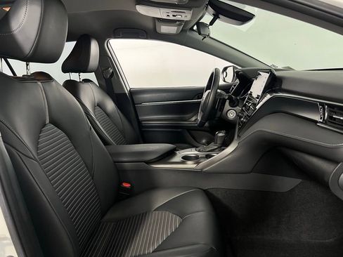 Used 2022 Toyota Camry SE image 31