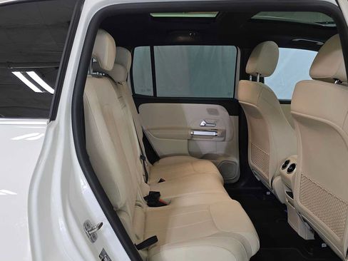 Used 2024 Mercedes-Benz EQB 250+ image 12