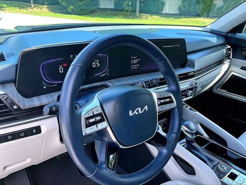 Used 2025 Kia Telluride EX AWD/4WD image 8