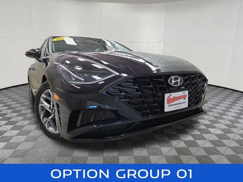 Used 2023 Hyundai Sonata SEL FWD image 2