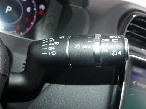 Used 2019 Jaguar F-PACE S image 36