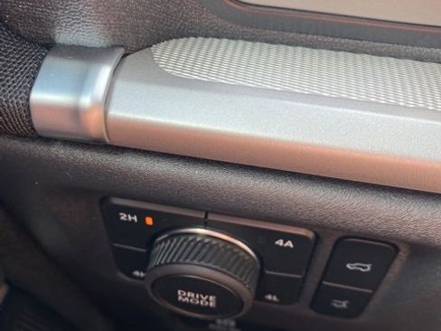 New 2025 Ford Expedition Active image 22