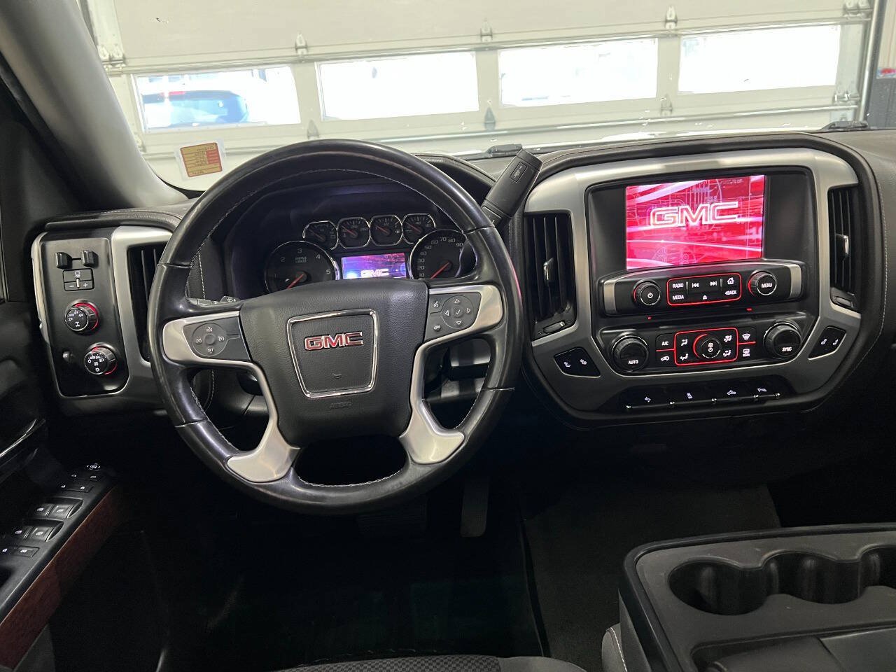 Used 2015 GMC Sierra 1500 SLE w/ SLE Value Package AWD/4WD image 8
