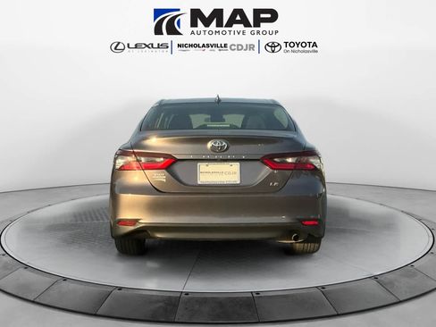 Used 2024 Toyota Camry LE image 4