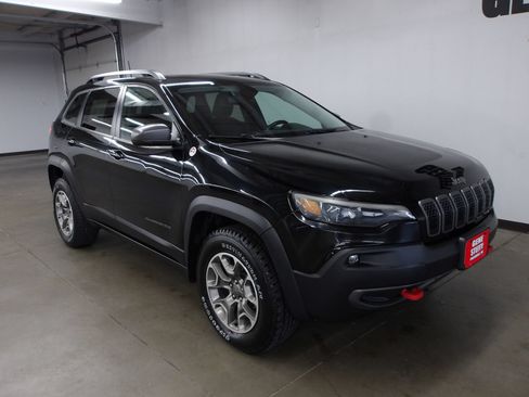 Used 2020 Jeep Cherokee Trailhawk w/ Cold Weather Group AWD/4WD image 4