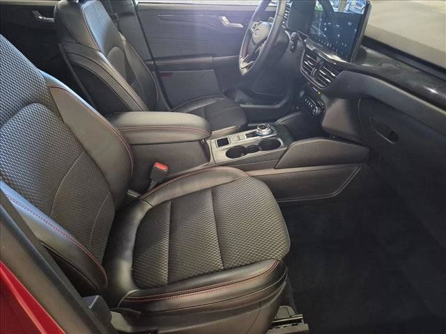 Certified 2024 Ford Escape ST-Line w/ Tech Pack #1 AWD/4WD image 23