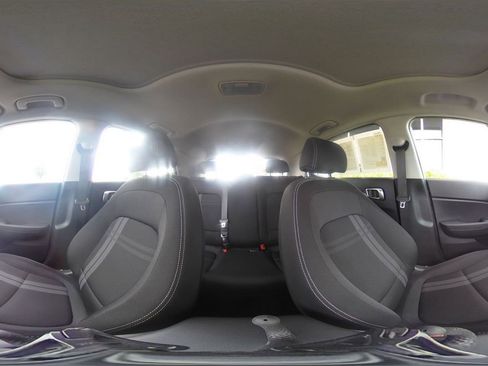 Used 2025 Hyundai Venue SEL FWD image 41