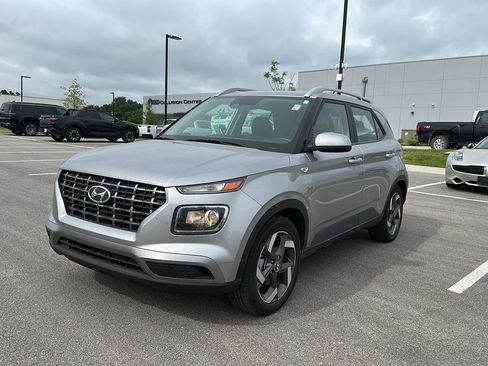 Certified 2023 Hyundai Venue SEL FWD image 1