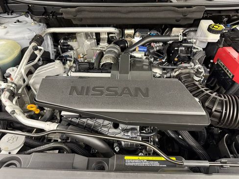 Used 2024 Nissan Rogue S FWD image 39