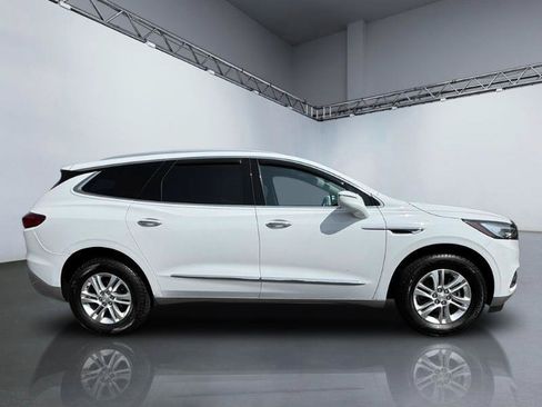 Used 2020 Buick Enclave Essence FWD image 3