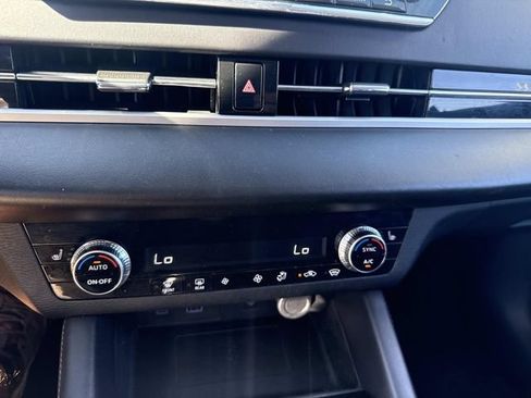 Used 2024 Mitsubishi Outlander SE AWD/4WD image 31
