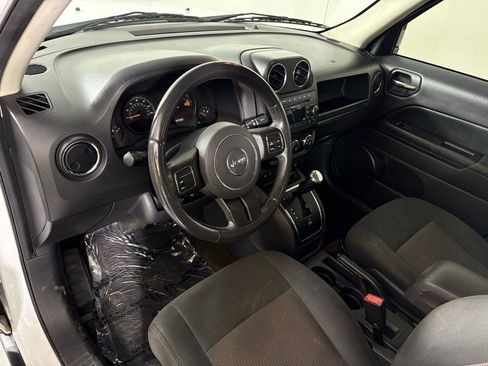 Used 2017 Jeep Patriot Latitude image 16