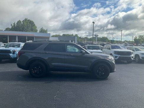 New 2026 Ford Explorer Tremor w/ Tremor Ultimate Package AWD/4WD image 4