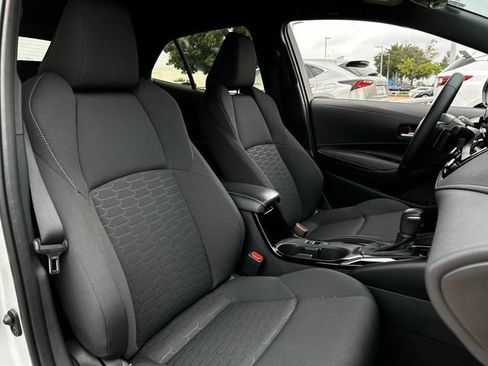 Used 2025 Toyota Corolla SE FWD image 30
