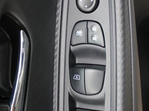 New 2025 Nissan Versa SV image 7