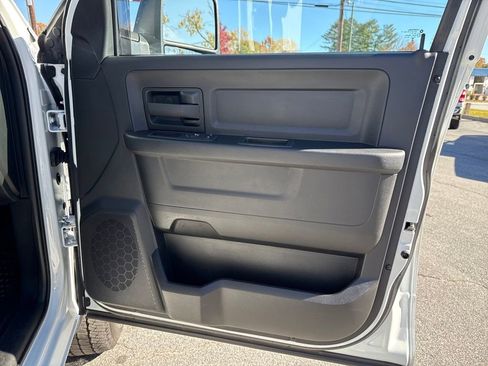 Used 2023 RAM 2500 Tradesman w/ Chrome Appearance Group image 38