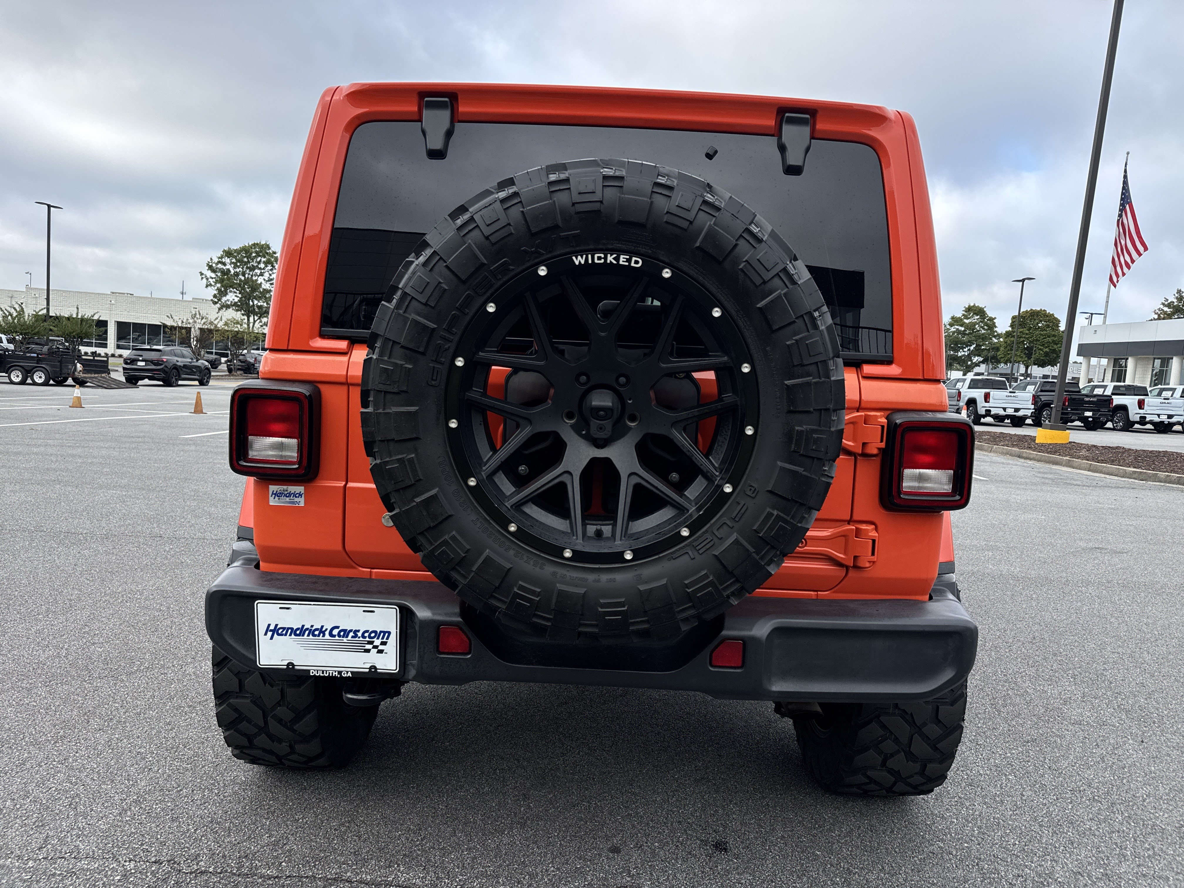 Used 2020 Jeep Wrangler Unlimited Sahara w/ Uconnect 4C Nav & Sound Group AWD/4WD image 9