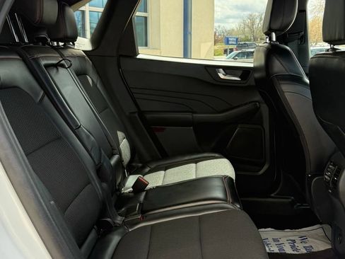 Used 2025 Ford Escape ST-Line Select AWD/4WD image 20
