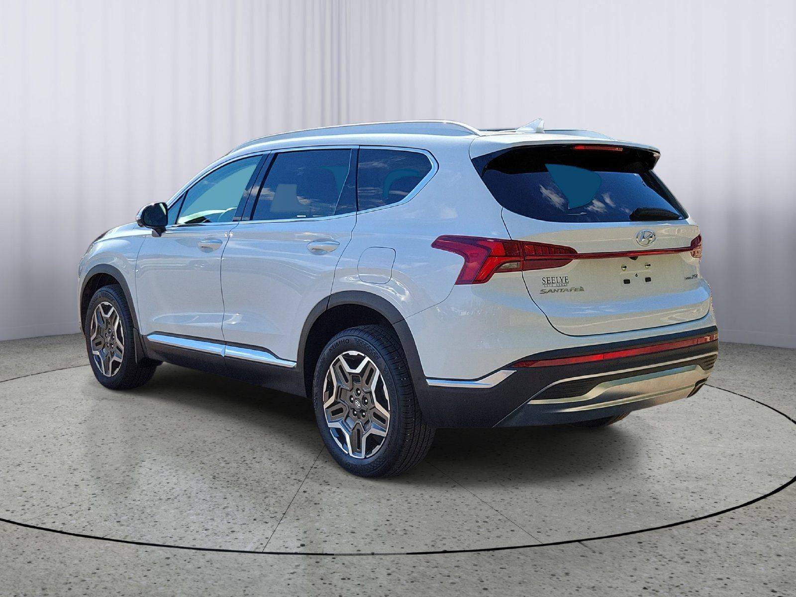 Used 2021 Hyundai Santa Fe Limited w/ Cargo Package AWD/4WD image 4