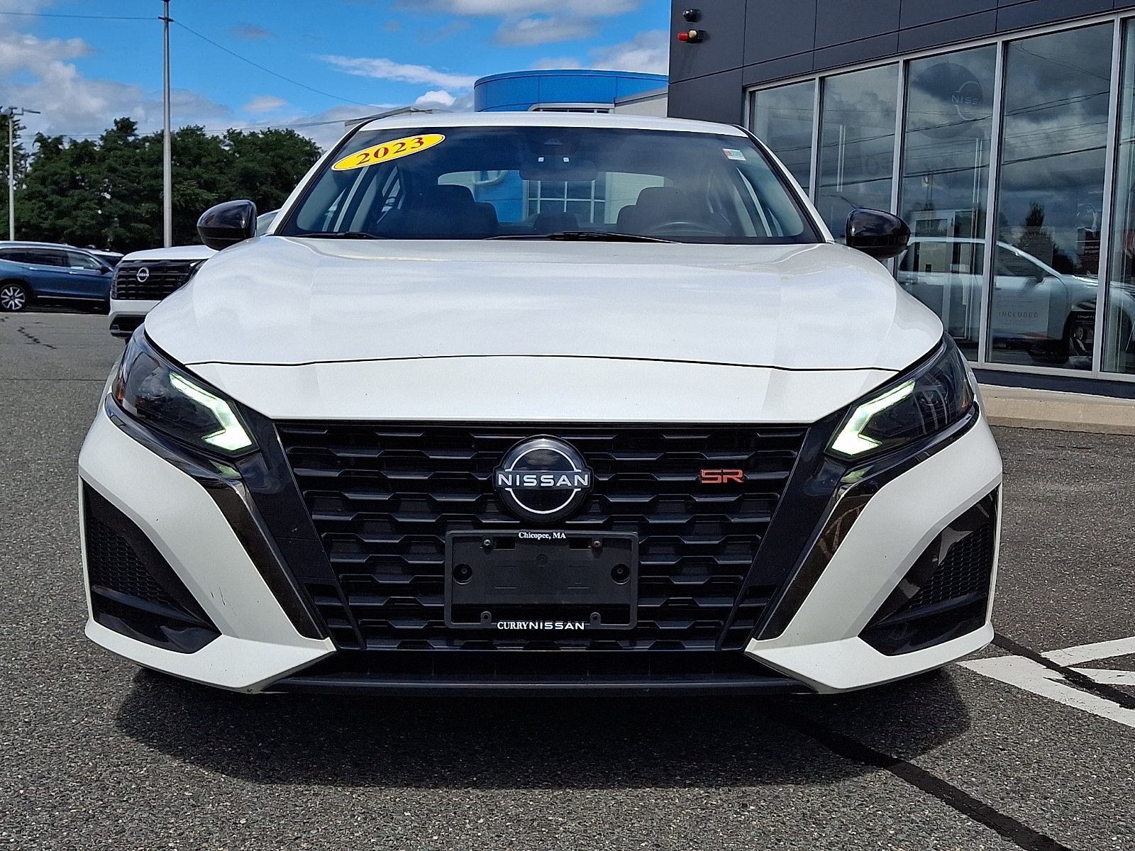Used 2023 Nissan Altima 2.5 SR AWD/4WD image 2