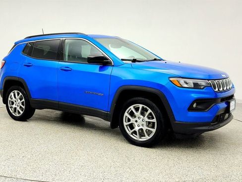 Used 2022 Jeep Compass Latitude w/ Sun and Sound Group image 3