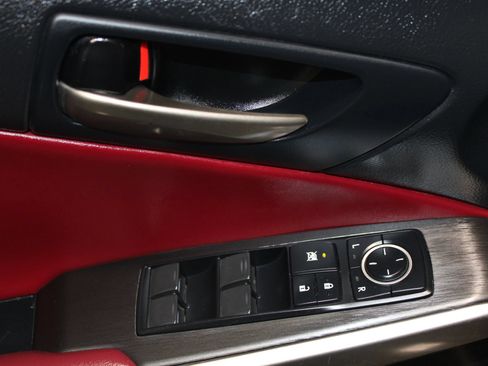 Used 2019 Lexus IS 300 F Sport w/ F Sport Package RWD image 11